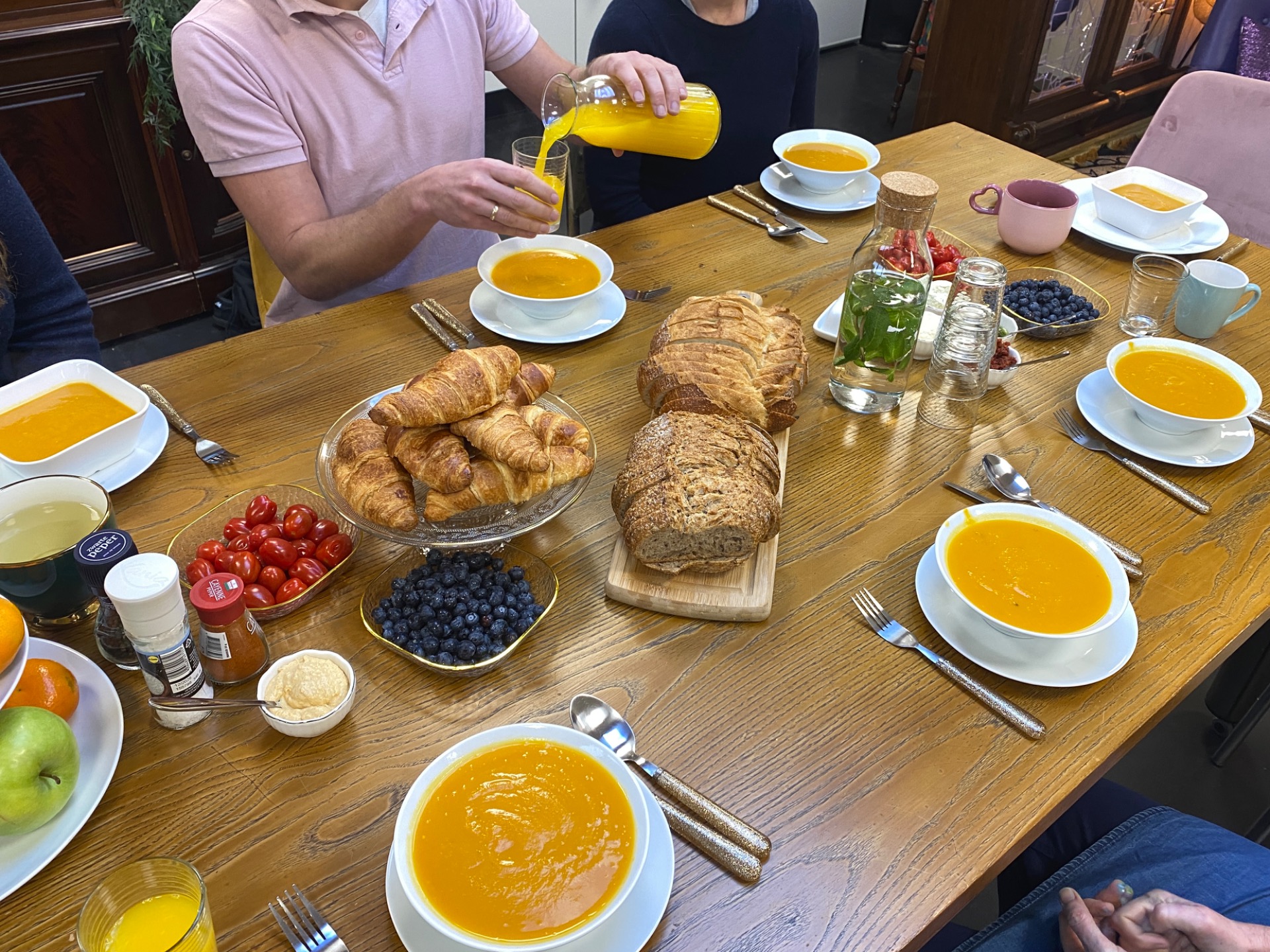 Gezamenlijke lunch tijdens de dagworkshop Archetypisch in Bleiswijk